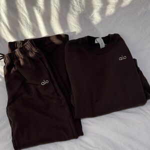 ALO Yoga Accolade set in brown